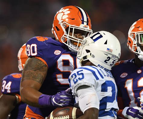 Sep 4, 2023 · Duke took home the huge upset victory over No. 9 Clemson in its season opener, 28-7. The Blue Devils’ defense bent but didn’t break all night long, as it all... 